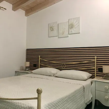 Il Melograno 公寓式酒店 兰佩杜萨